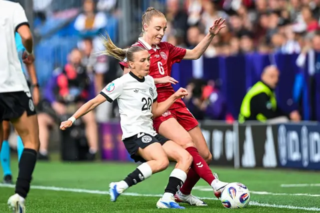 Elisa Sens and Karen Holmgaard