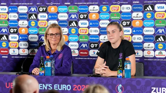 Sarina Wiegman and Alessia Russoi in a press conference