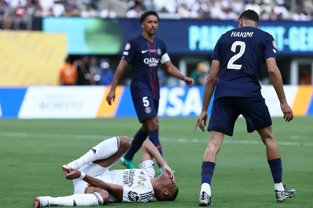 Kylian Mbappe picks up an injury for Real Madrid