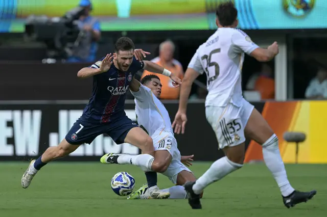 Khvicha Kvaratskhelia in action for PSG