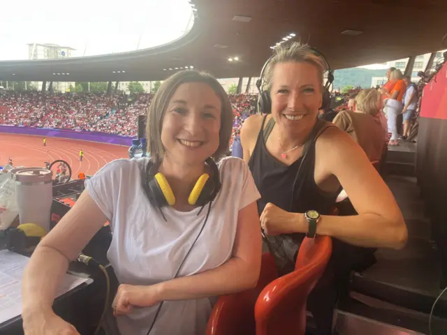 BBC commentary team Robyn Cowen and Rachel Brown-Finnis