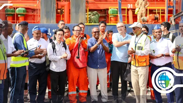 The crew of the Magic Seas, 22 people, safely disembarked at the port of Djibouti a day after their ship was sunk in the Red Sea