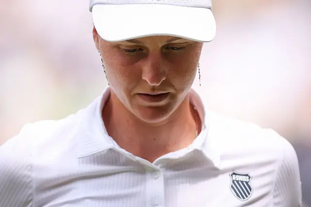 *Swiatek 6-2 2-0 Samsonova