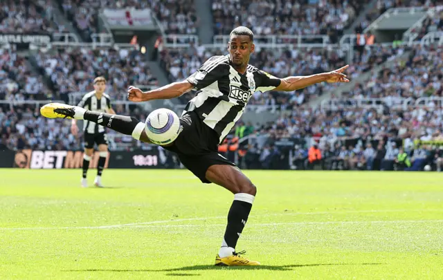 Alexander Isak strikes ball
