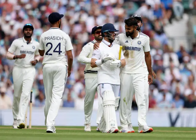 Akash Deep hugs Ben Duckett after dismissing him