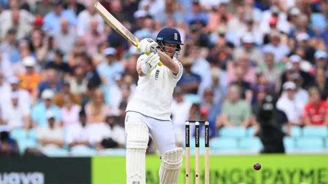Ben Duckett bats at The Oval vs India