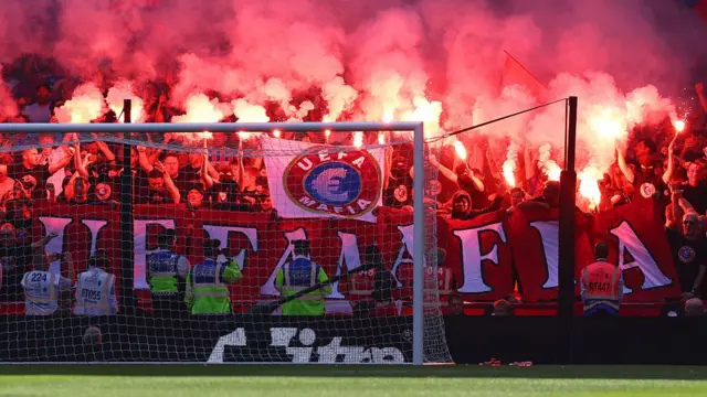 Palace fans