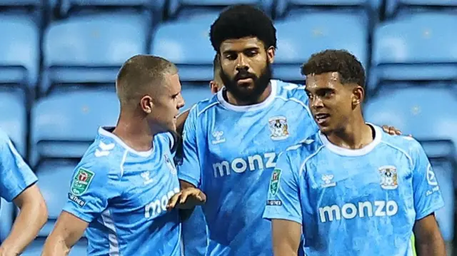 Ellis Simms celebrates goal