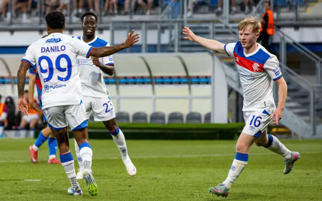 Viktoria Plzen 1-1 Rangers (1-4)