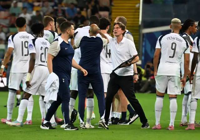 Frank issues instructions to Tottenham during a cooling break