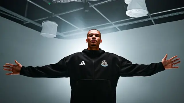Malick Thiaw in Newcastle top after signing