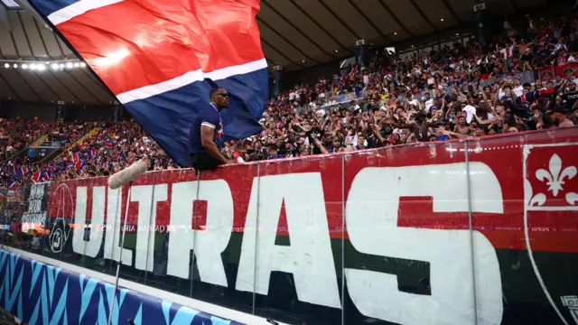 PSG ultras