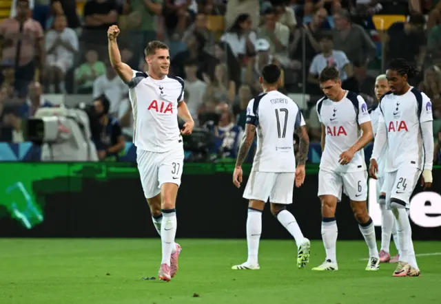 Van de ven and his teammates celebrate