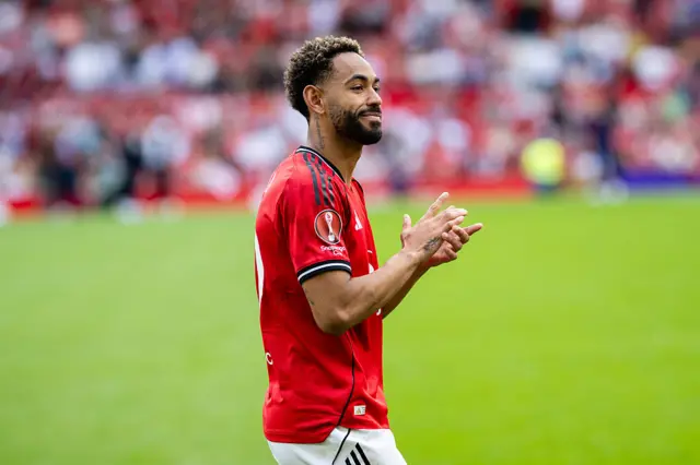 Matheus Cunha of Manchester United applauds the fans