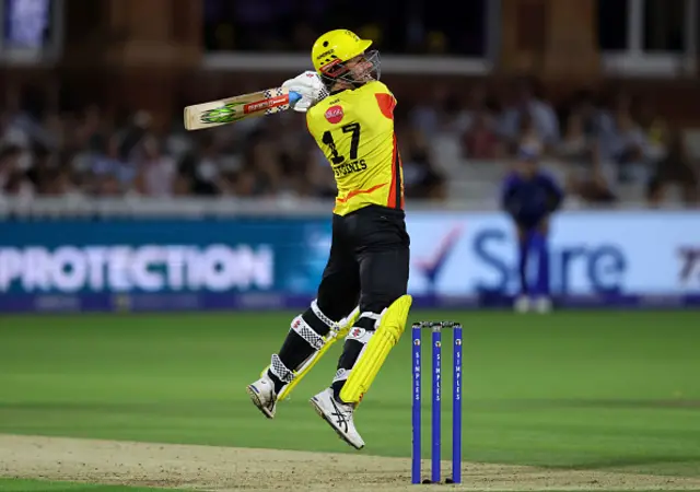Marcus Stoinis of Trent Rockets bats