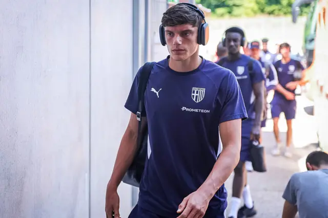 Giovanni Leoni arrives