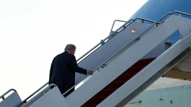 Trump boards Air Force One