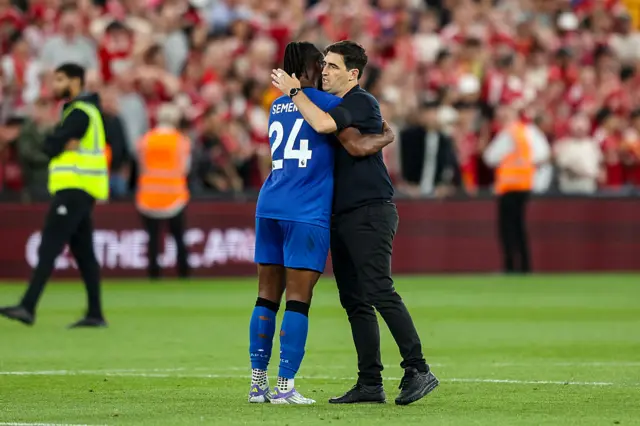 Iraola embraces Semenyo at full time