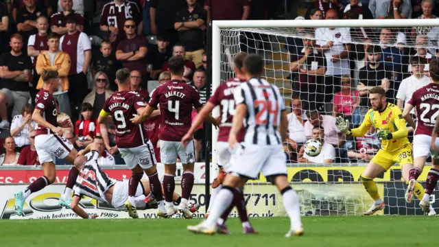 Alex Gogic scores for St Mirren against Hearts