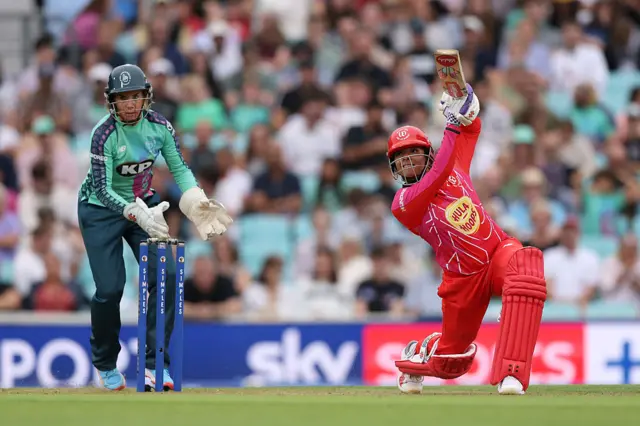 Sophia Dunkley of Welsh Fire bats