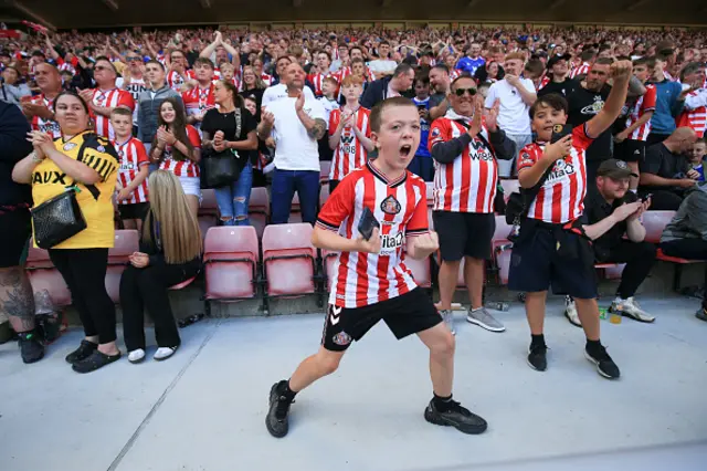 Sunderland fans celebrate