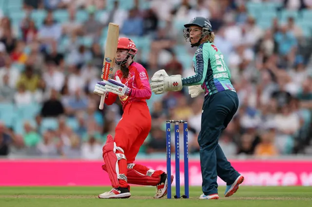 Sarah Bryce of Welsh Fire bats