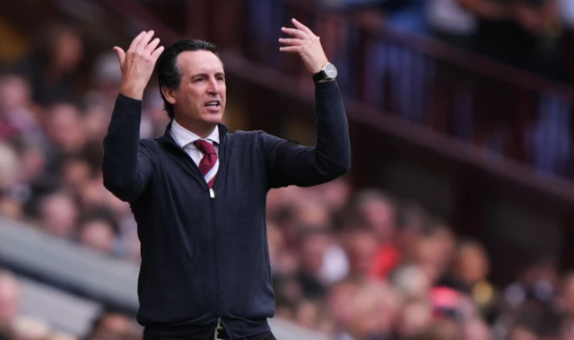 Unai Emery look on