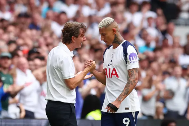 Frank and Richarlison share a moment at full time