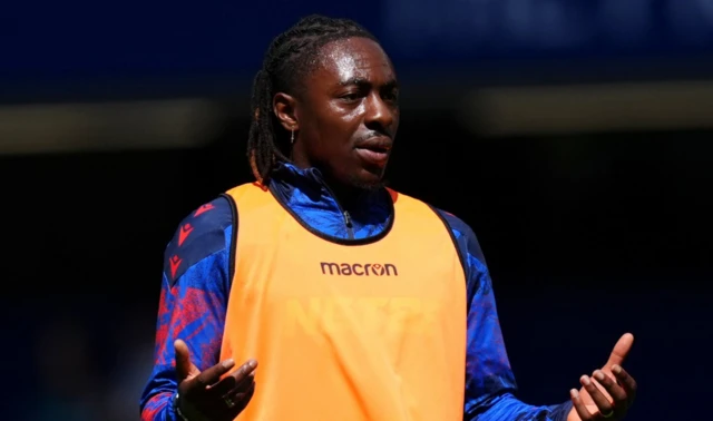 Crystal Palace's Eberechi Eze warming up