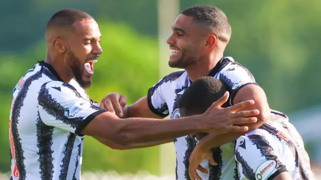 St Mirren players celebrating