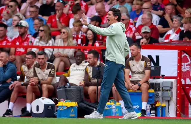 Keith Andrews, Manager of Brentford on the side line
