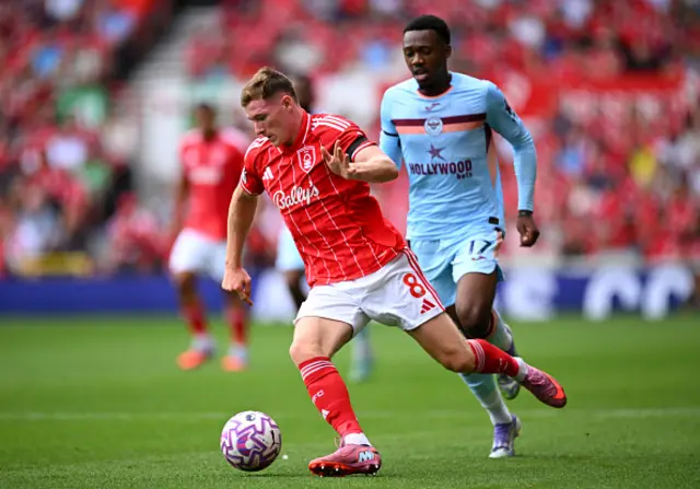 Elliot Anderson of Nottingham Forest controls the ball