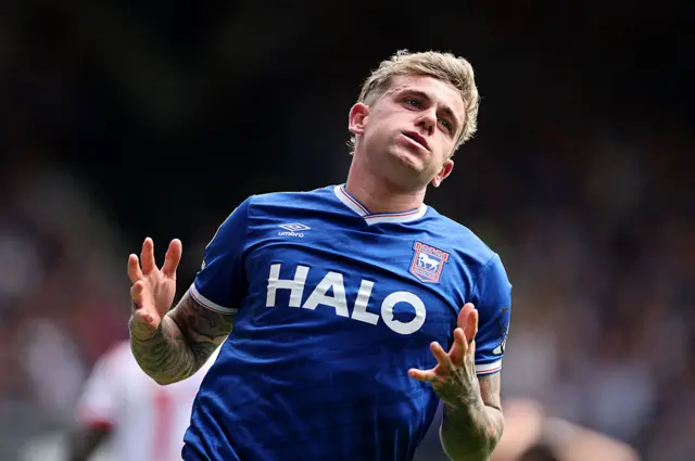 Sammie Szmodics of Ipswich Town reacts