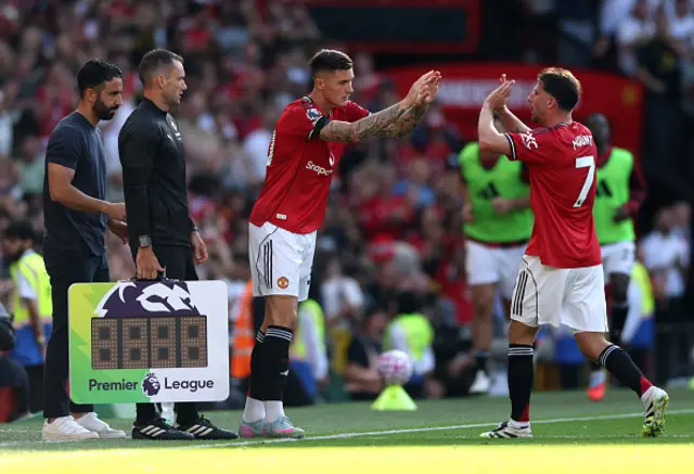 Benjamin Sesko of Manchester United is substituted on for Mason Mount