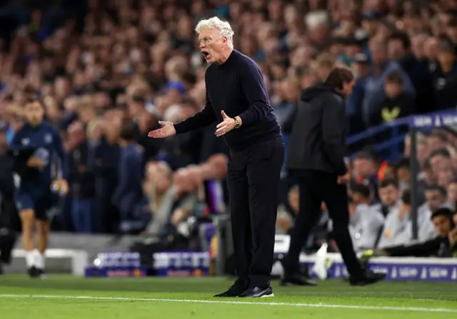 David Moyes, Manager of Everton reacts