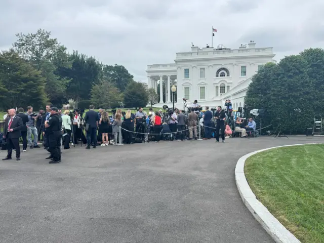 Journalists moved from driveway of the White House