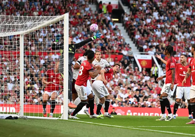 Manchester United defending a corner against Arsenal