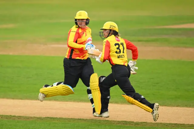 Bryony Smith and Nat Wraith run between the wickets