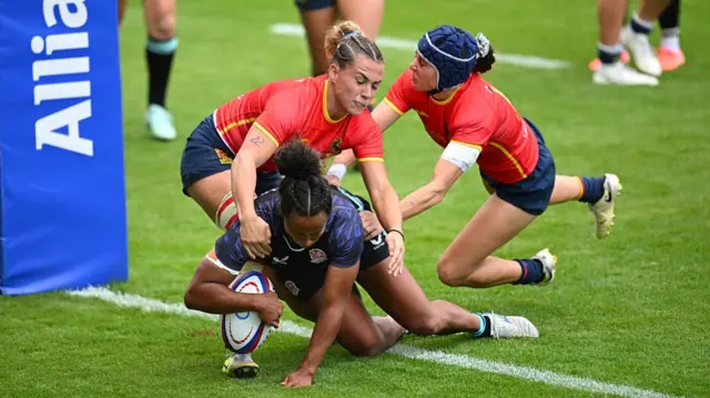 Jade Shekells scores