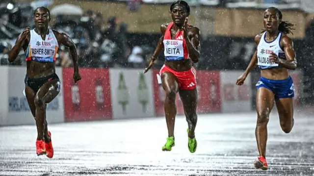 Dina Asher-Smith in action at the Lausanne Diamond League