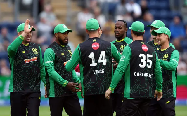Jofra Archer celebrates wicket