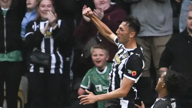 Sonny Aljofree celebrates for Notts County