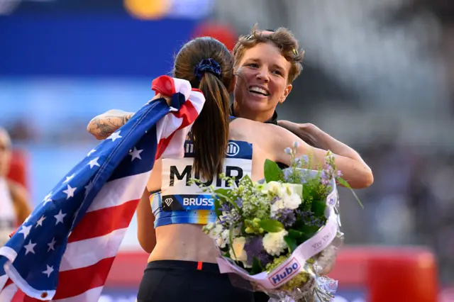 Laura Muir hugs Nikki Hiltz