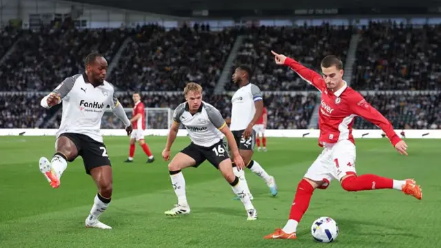 Bristol City's Anis Mehmeti takes a shot