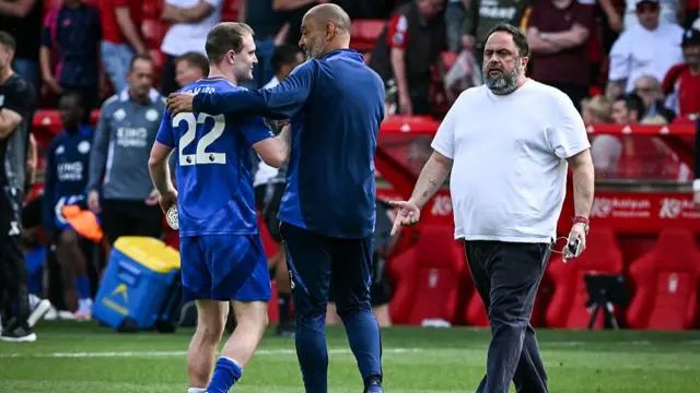 Nuno Espirito Santo is confronted by Evangelos Marinakis