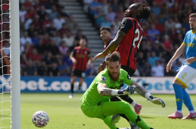AFC Bournemouth's Antoine Semenyo in action with Wolverhampton Wanderers' Jose Sa