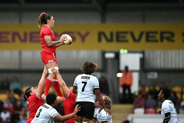 Canadian line-out