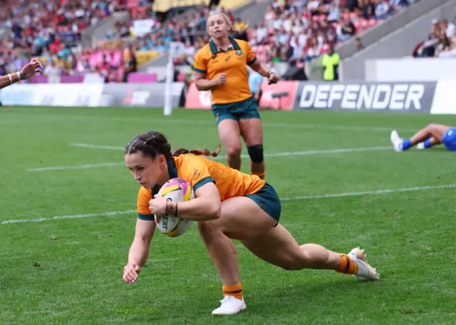 Miller scoring sixth try