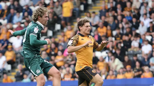 Todd Cantwell in action for Blackburn against Hull