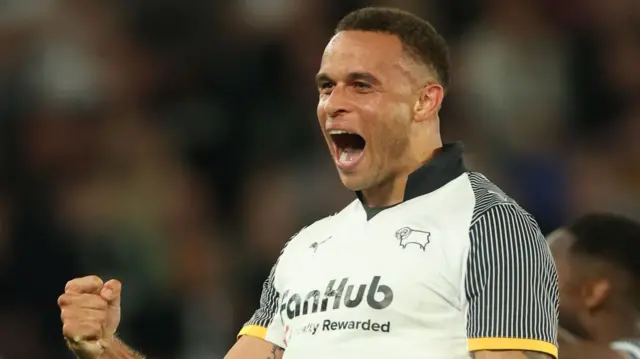 Carlton Morris celebrates